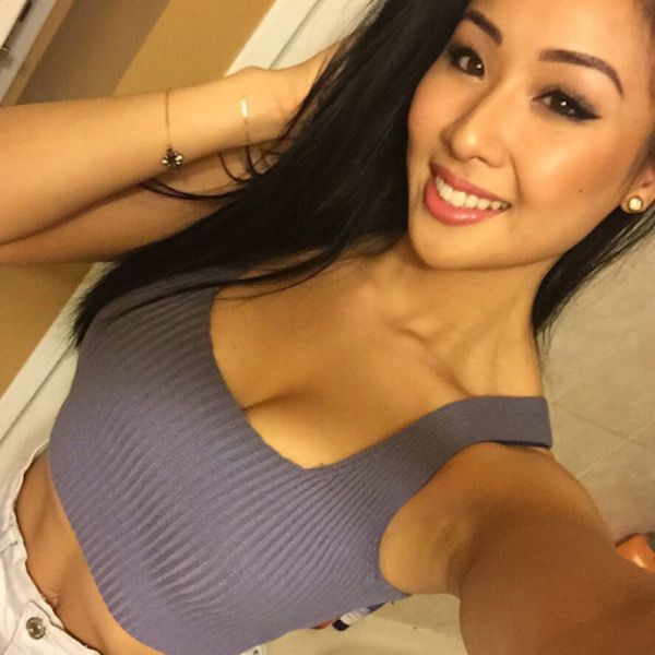 Asian Girls (27 pics)