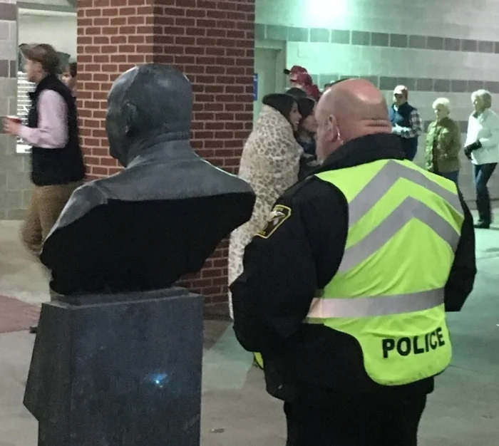 Strange Finds And Situations (19 pics)
