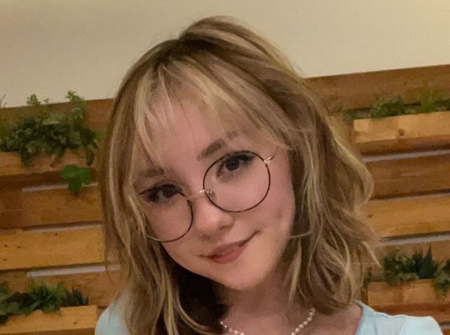Girls In Glasses (25 pics)
