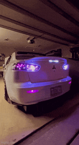 Acid GIFs, October 17 (25 gifs) Acid GIFs, October 17 (25 gifs)
