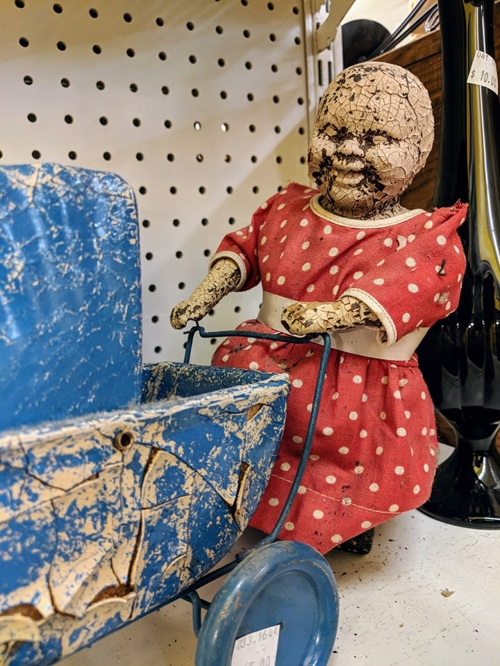 Hilarious Finds In Thrift Shops (18 pics)