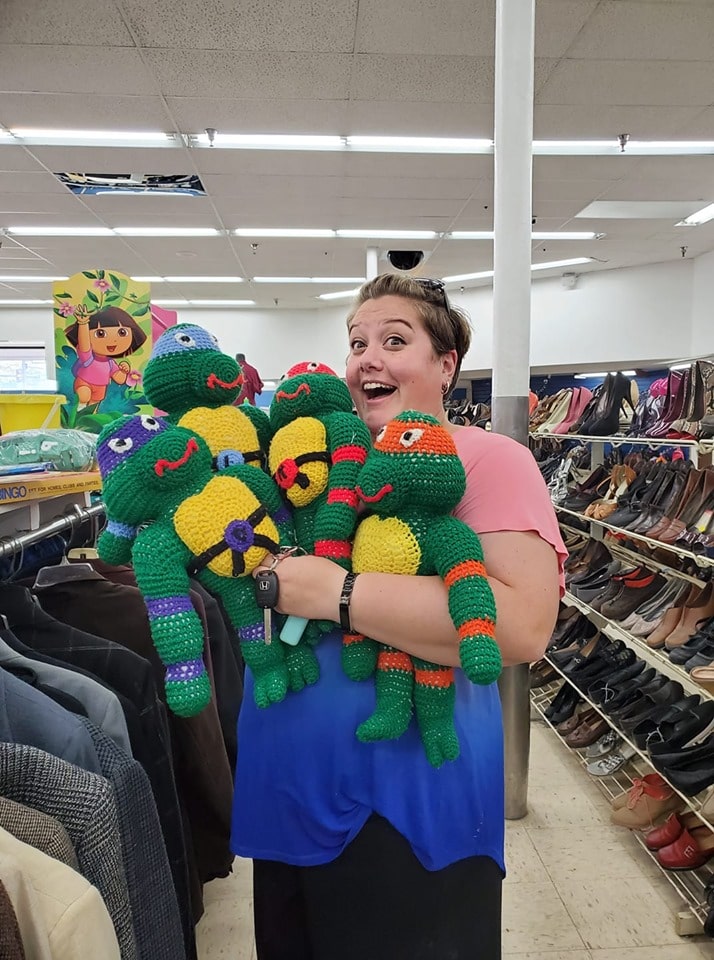 Hilarious Finds In Thrift Shops (18 pics)