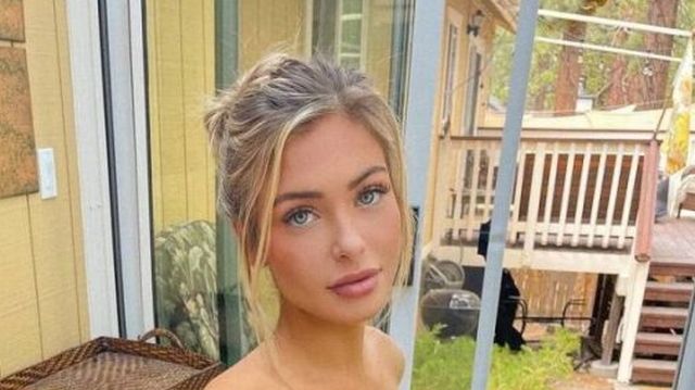 Girls In Sundresses (42 pics)