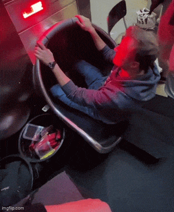 Acid GIFs, October 21 (25 gifs) Acid GIFs, October 21 (25 gifs)