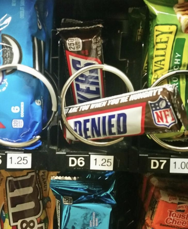 Bad Days Happen (19 pics)