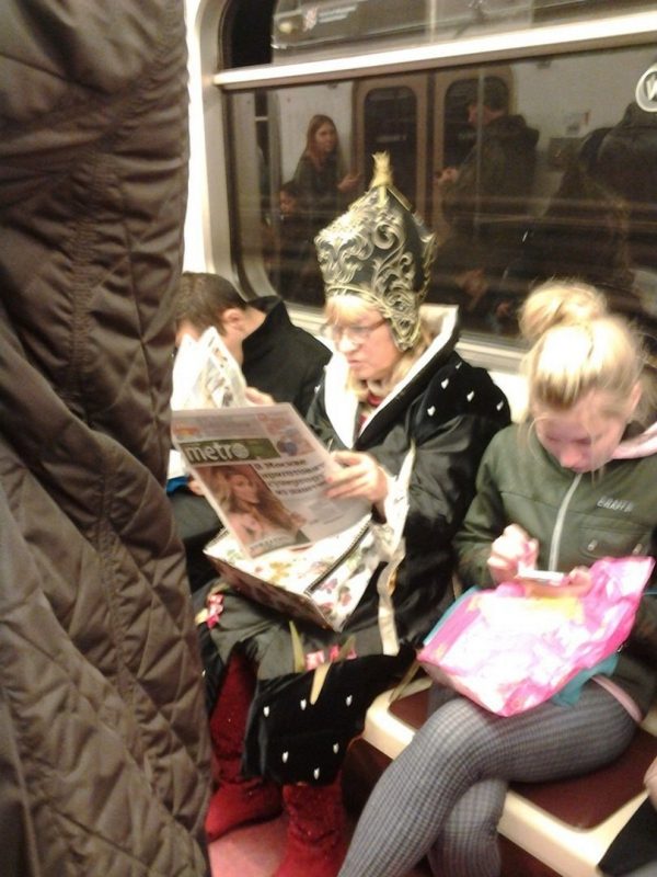 Strange People In The Subway (20 pics)