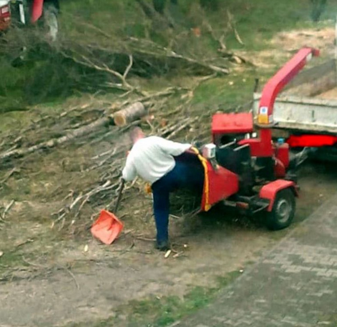 They Don't Care About Safety (23 pics)