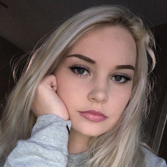 Cute Girls (25 pics)