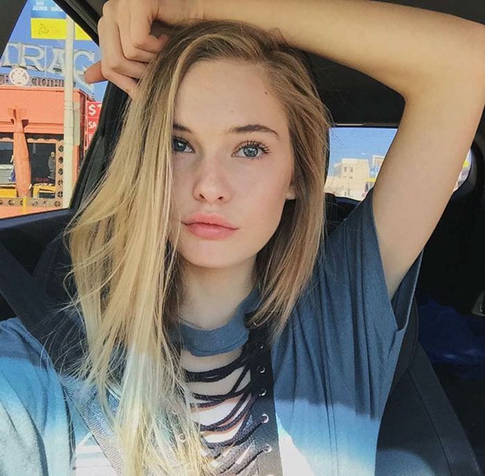 Cute Girls (25 pics)