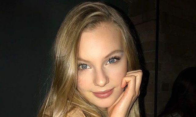 Cute Girls (25 pics)
