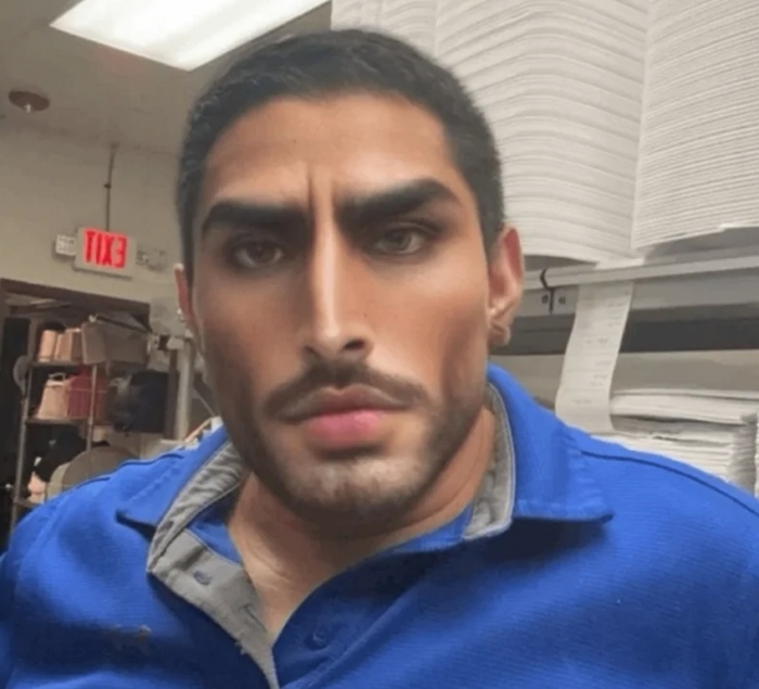 Excessive Photoshop (25 pics) Excessive Photoshop (25 pics)