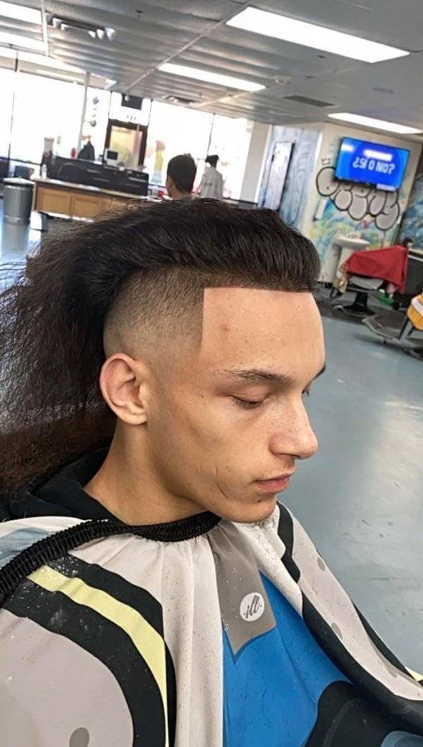 Awful Haircuts (19 pics) Awful Haircuts (19 pics)