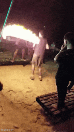 Acid GIFs, October 29 (25 gifs) Acid GIFs, October 29 (25 gifs)