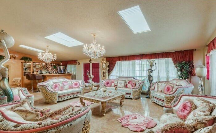 Weird Interiors (29 pics) Weird Interiors (29 pics)