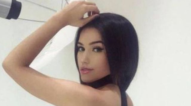 Girls In Dresses (25 pics)