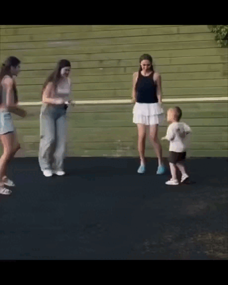 Acid GIFs, October 30 (25 gifs) Acid GIFs, October 30 (25 gifs)