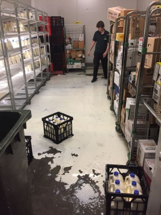 Funny Photos From Workplaces (30 pics)