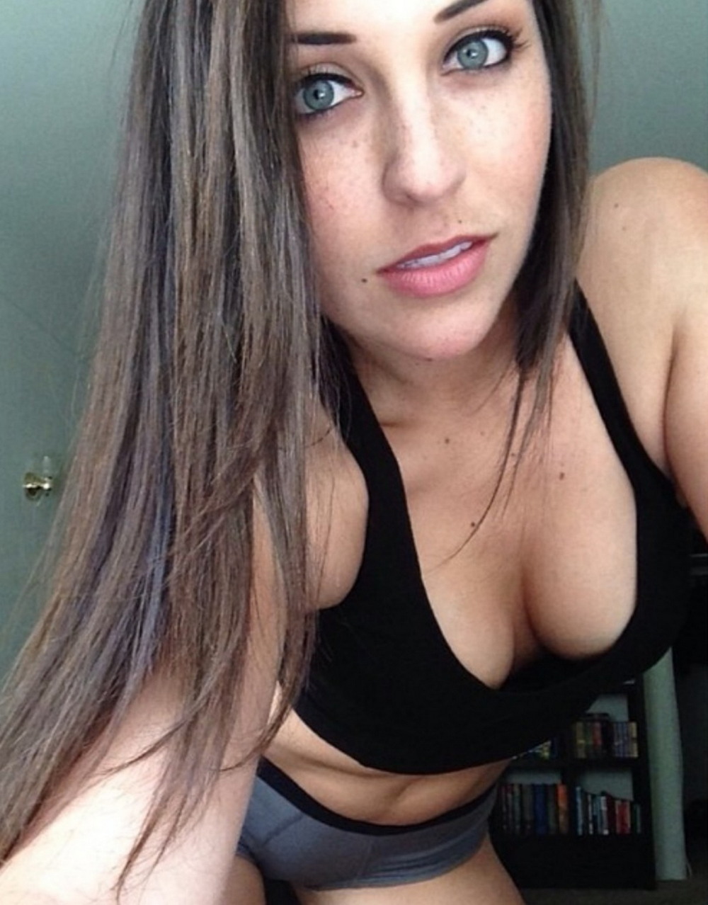 Slim Girls (28 pics) Slim Girls (28 pics)