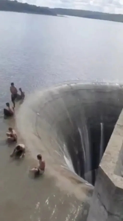 Giant Things (16 pics) Giant Things (16 pics)