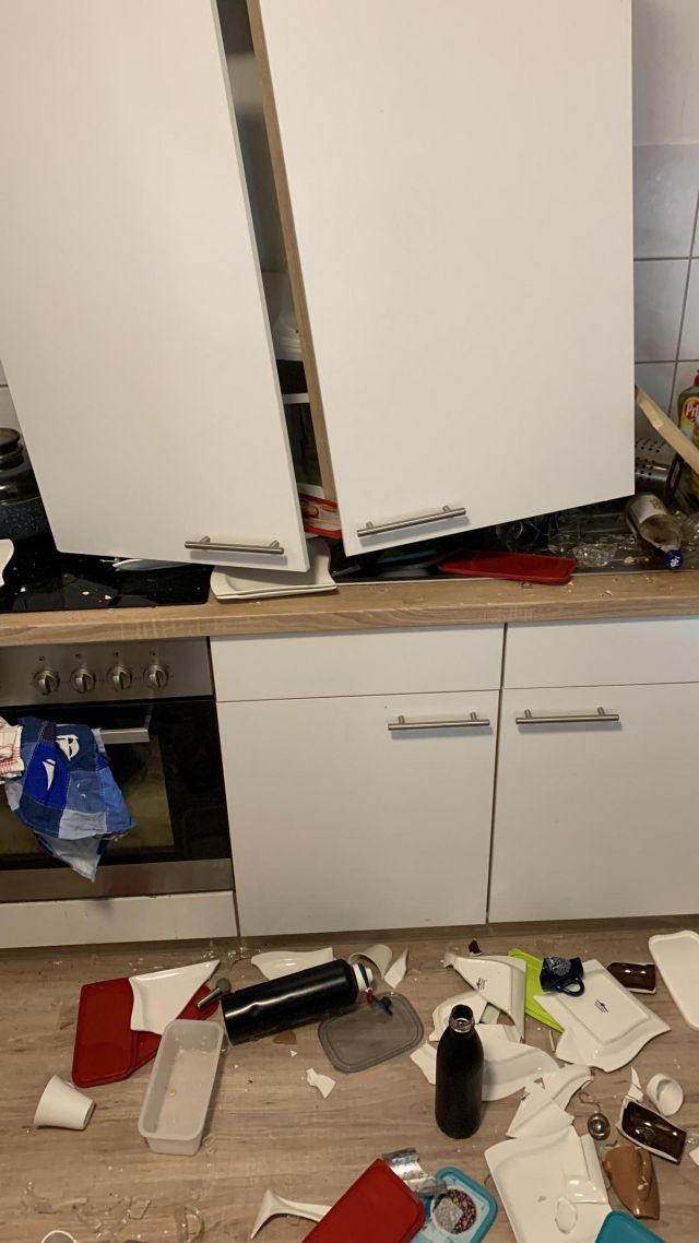 Bad Days Happen (33 pics)