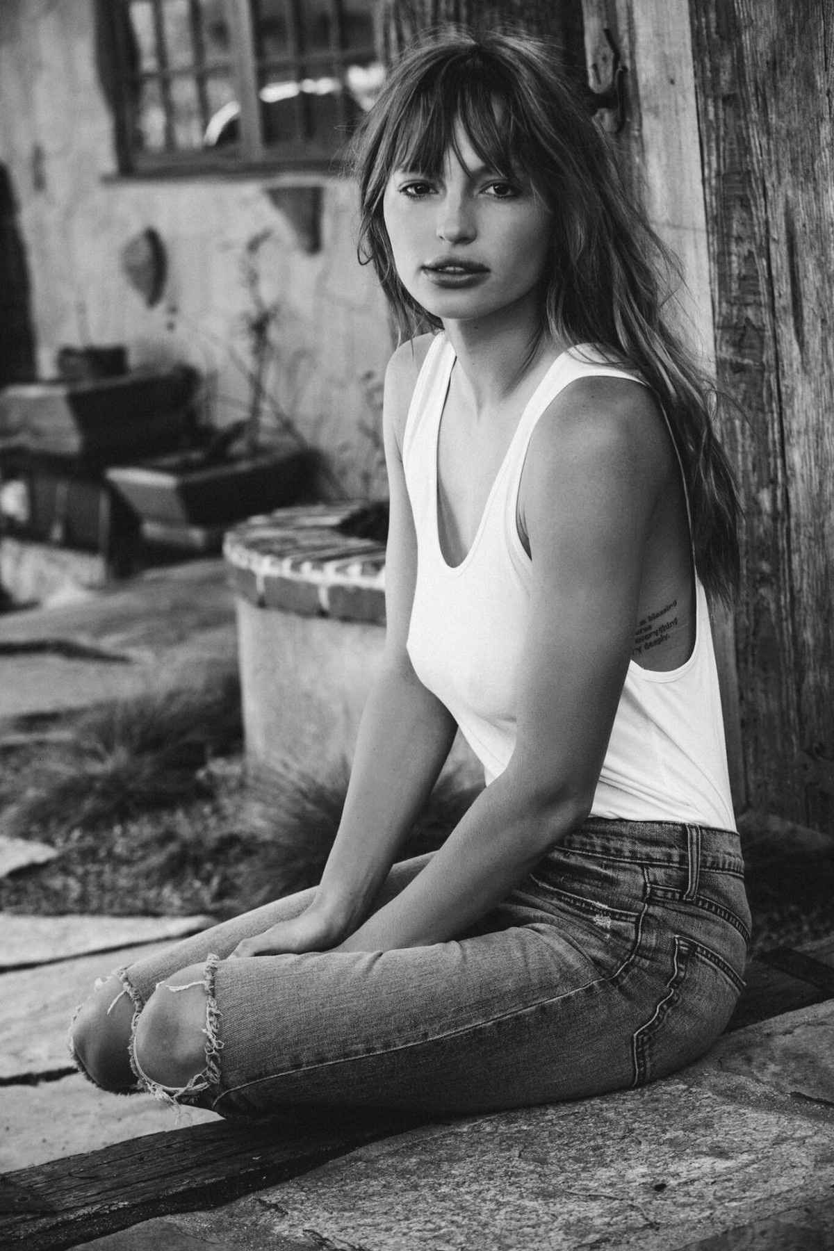 Girls In White (27 pics) Girls In White (27 pics)