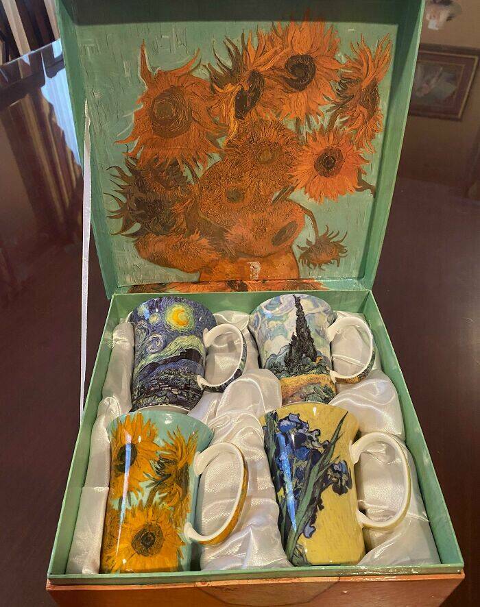 Unusual Finds In Thrift Shops (23 pics) Unusual Finds In Thrift Shops (23 pics)