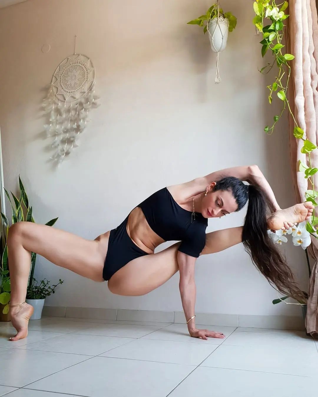 Flexible Girls (30 pics) Flexible Girls (30 pics)