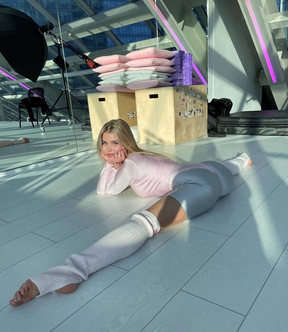 Flexible Girls (30 pics) Flexible Girls (30 pics)