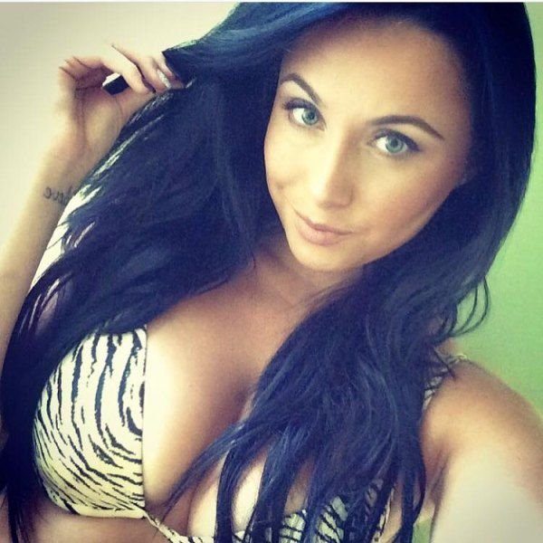 Busty Girls (25 pics) Busty Girls (25 pics)