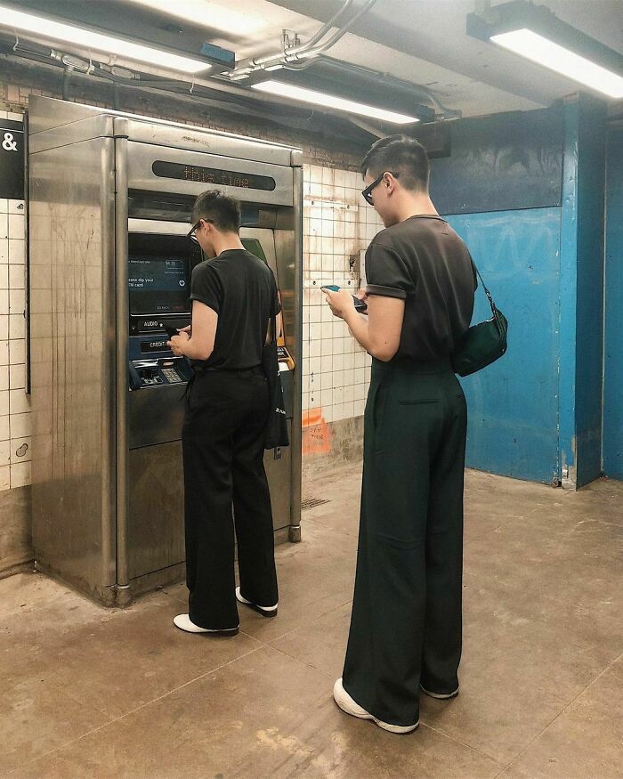 Glitches In The Matrix (22 pics)