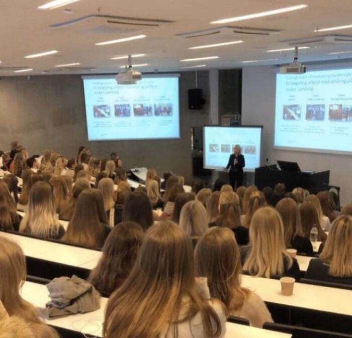 Glitches In The Matrix (22 pics)