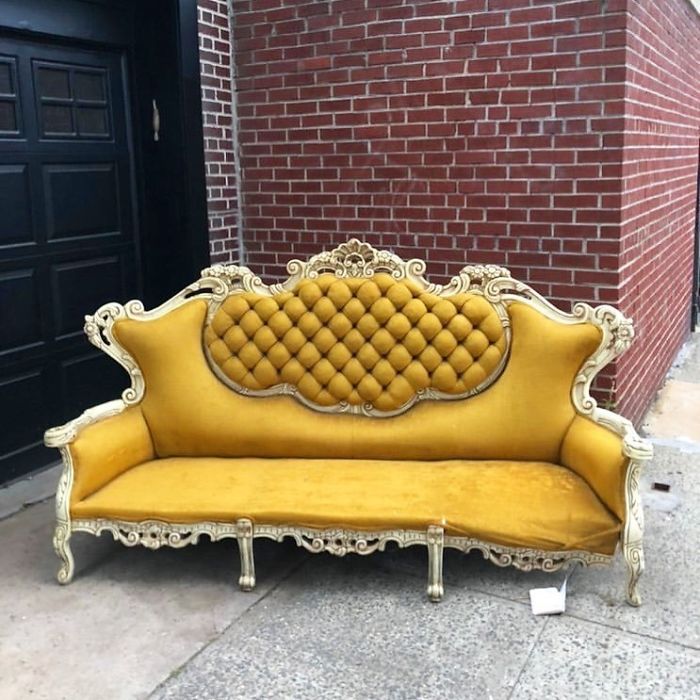 Cool Roadside Finds (22 pics)