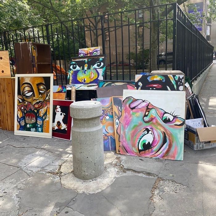 Cool Roadside Finds (22 pics)