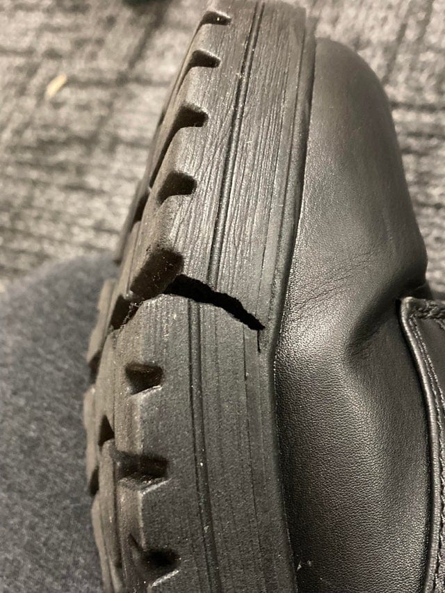 Annoying Situations (20 pics)