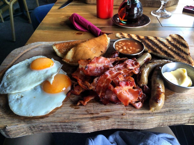 Weird Food Serving (18 pics)