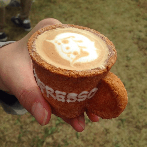 Weird Food Serving (18 pics)