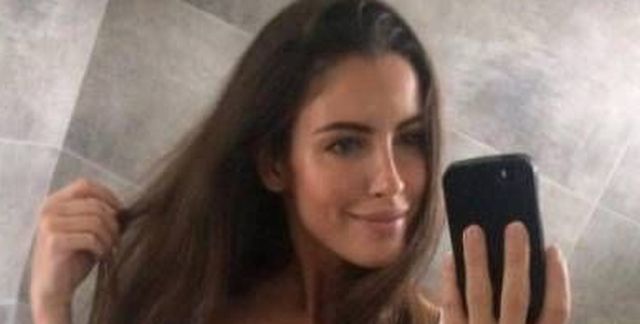 Girls In Dresses (25 pics)