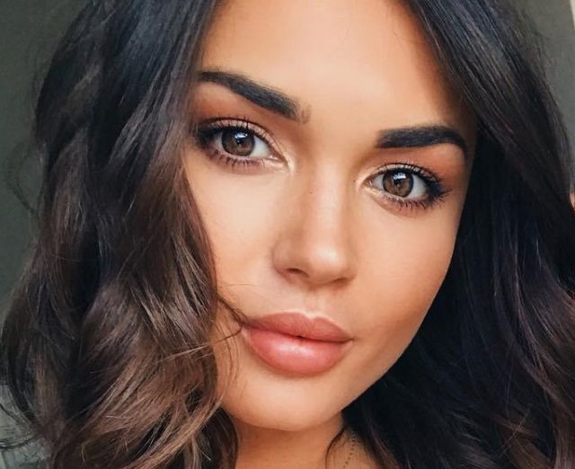 Girls In Lingerie (21 pics)