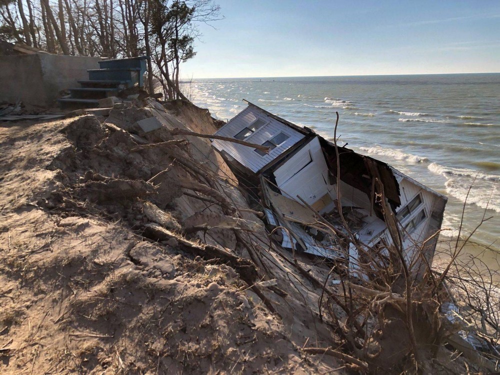 Bad Days Happen (35 pics)