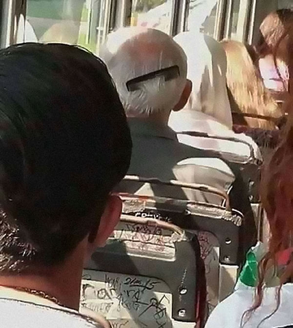 Strange People In Public Transport (20 pics) Strange People In Public Transport (20 pics)