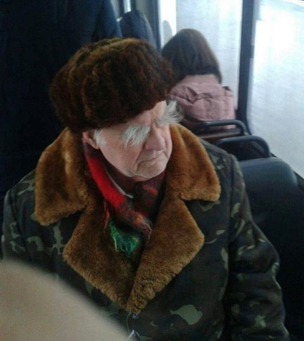 Strange People In Public Transport (20 pics) Strange People In Public Transport (20 pics)