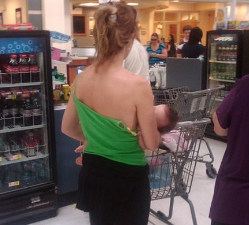Strange People In Shops (21 pics)