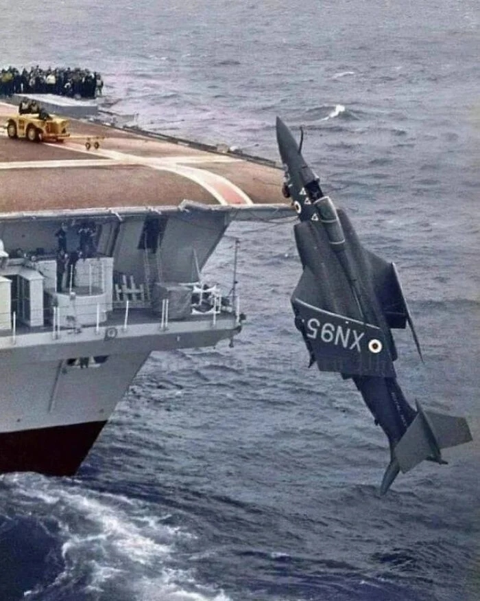 Bad Days Happen (30 pics)