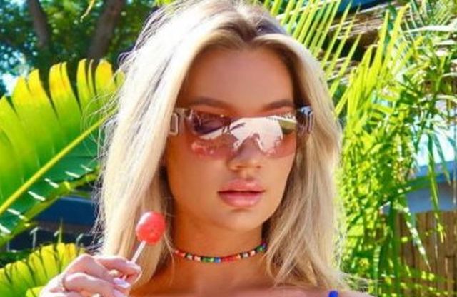 Bikini Girls (32 pics)