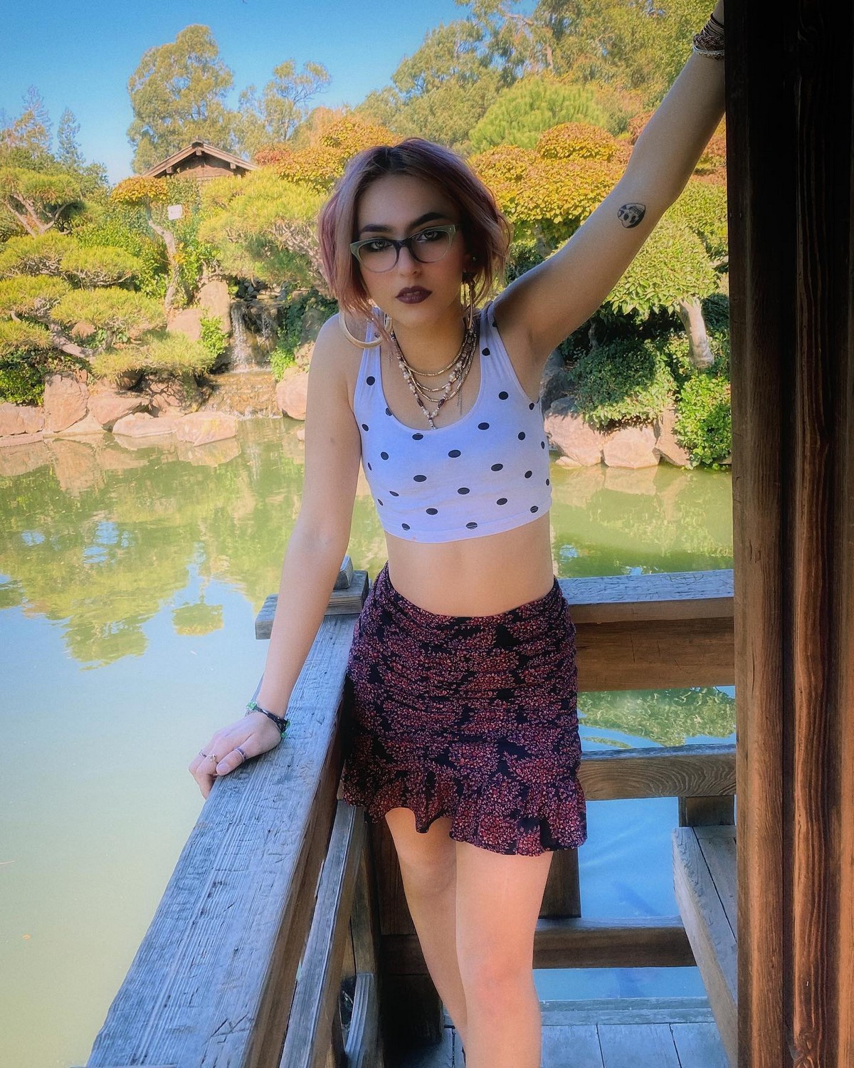 Girls In Glasses (29 pics)