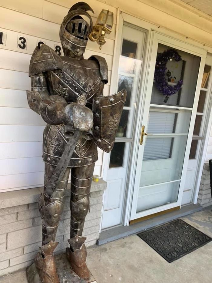 Unusual Finds In Thrift Shops (27 pics)