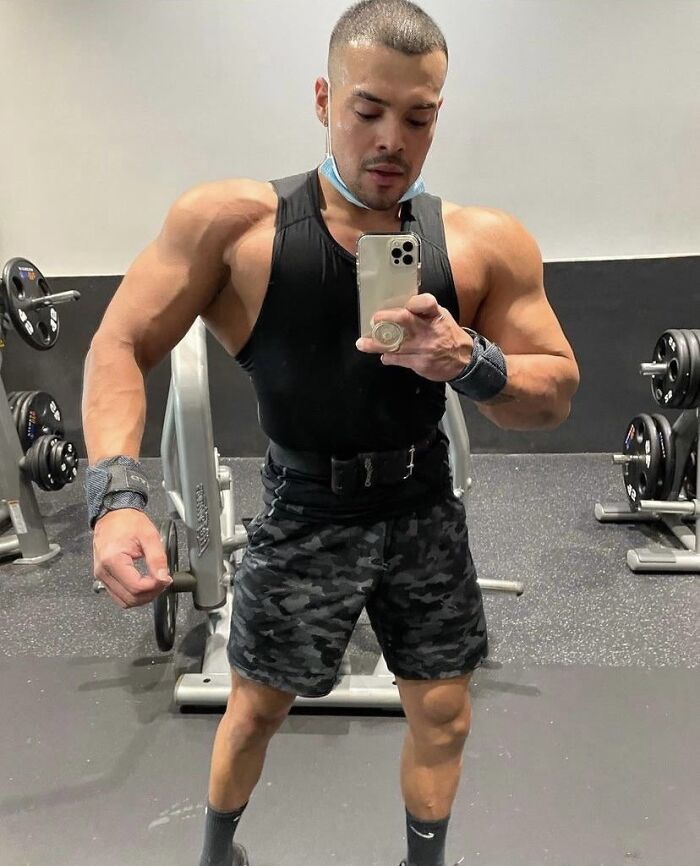 Excessive Photoshop (18 pics) Excessive Photoshop (18 pics)