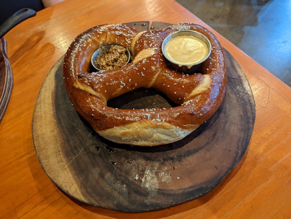 Crazy Food Serving (15 pics)