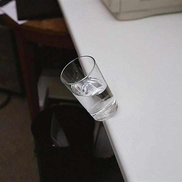 Right Moment (24 pics) Right Moment (24 pics)