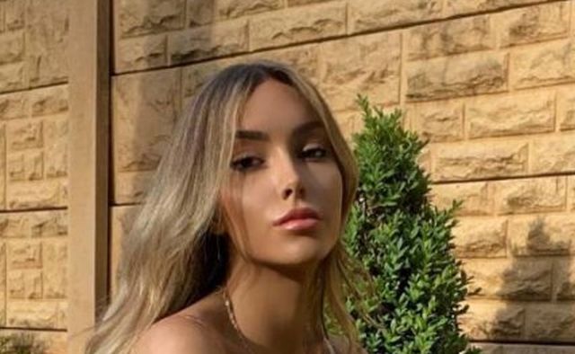 Girls In Sundresses (33 pics)